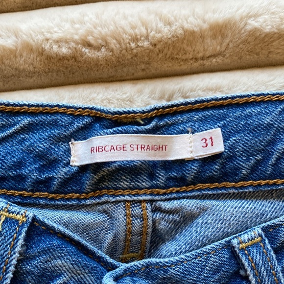 Levi's High Rise Jeans - Blue - Picture 2 of 5